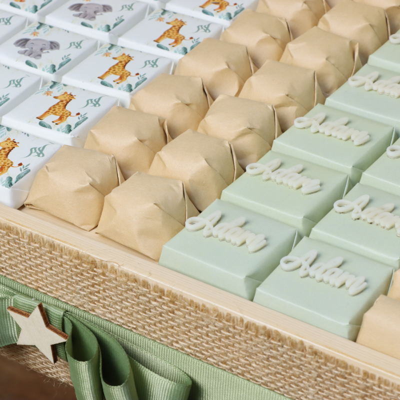 Baby personalized safari animals theme chocolate arrangement wood stand