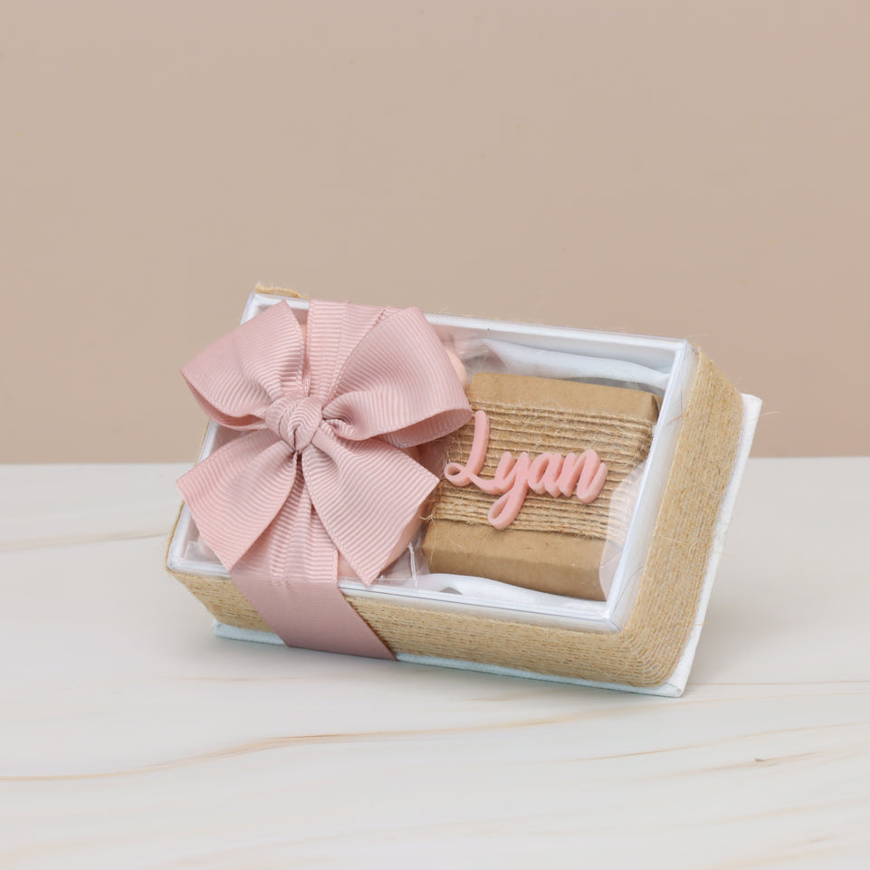 Set of 20 Baby personalized acrylic name chocolate view top box