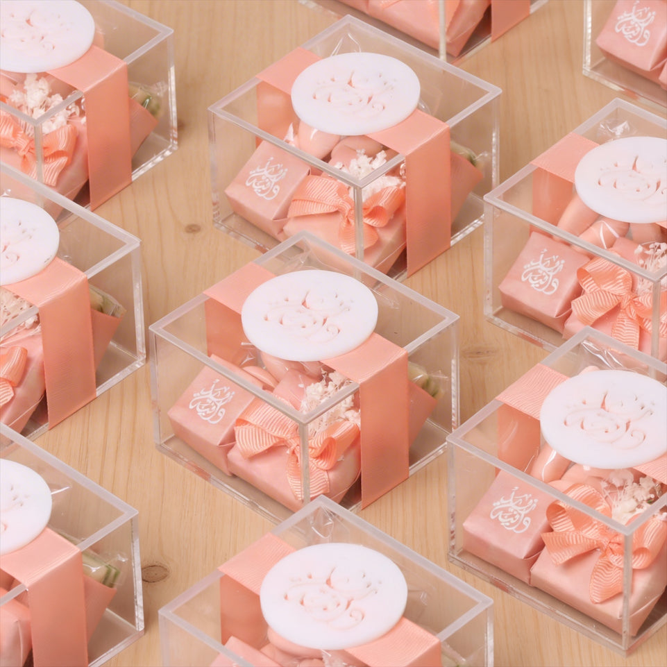 Set of 20 Bridal customized chocolate acrylic box giveaway