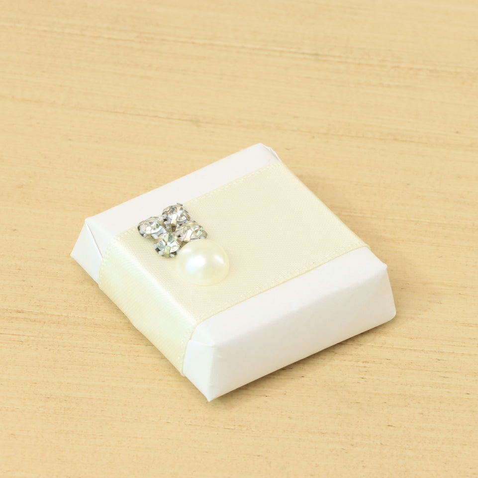 Wedding ribbon & pearl decorated chocolate