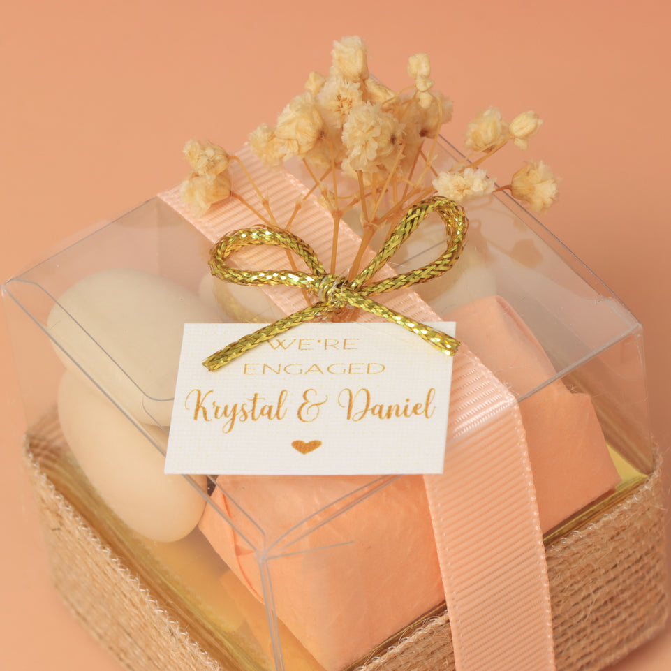Set of 20 Bridal chocolate & almond dragees clear box