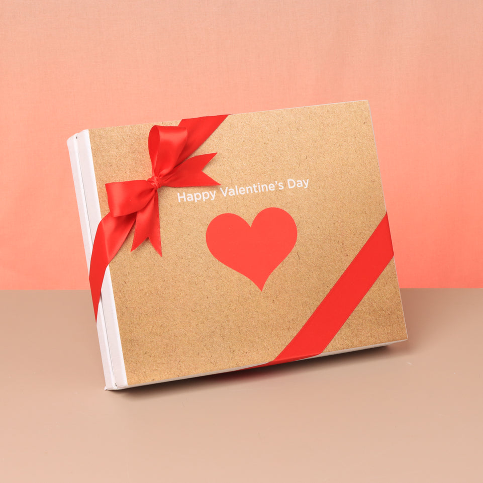 Red heart valentine designed 20P chocolate hard box
