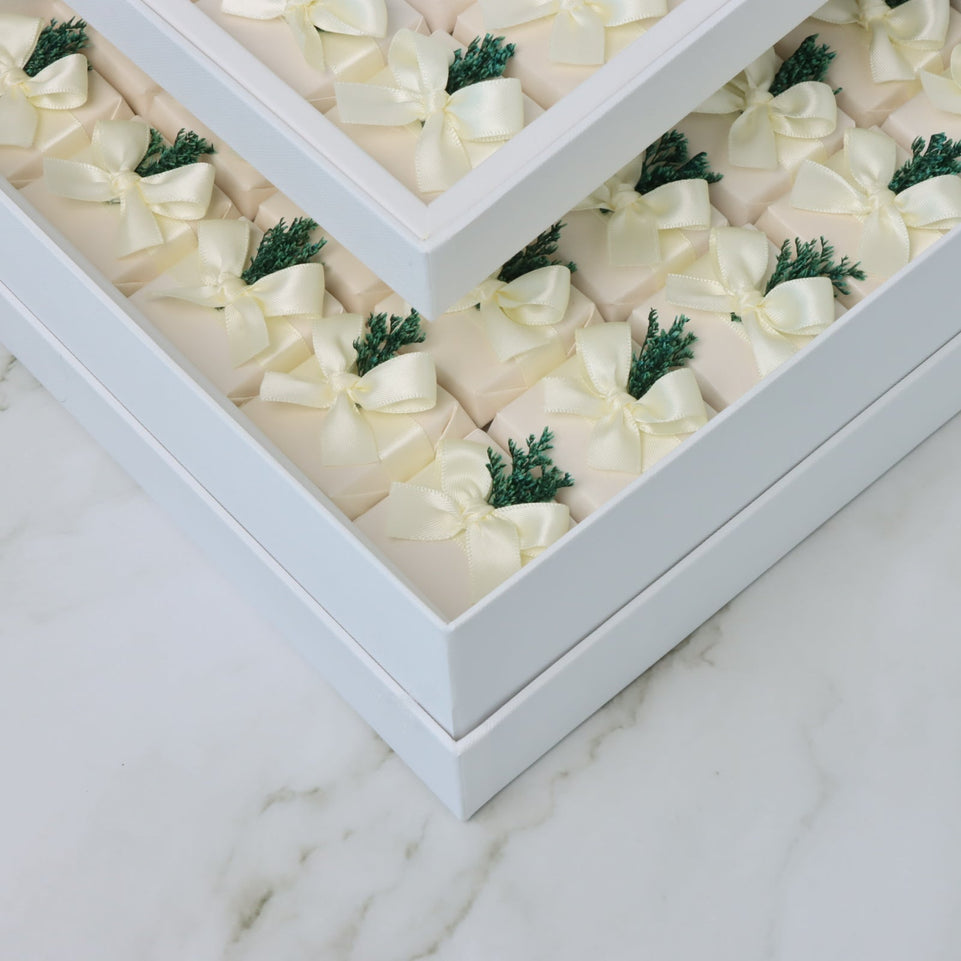 Luxury bridal decorated chocolate 2-layer hard box