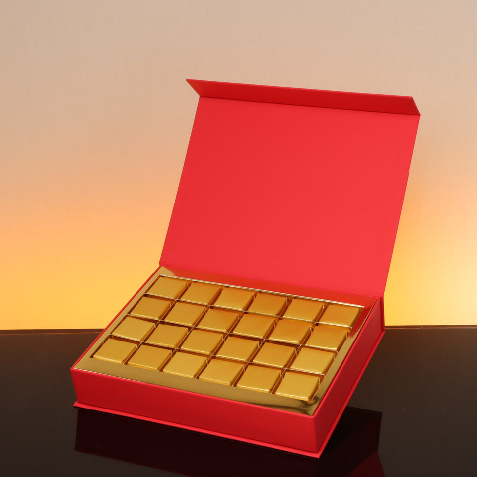Acrylic decorated Ramadan Kareem chocolate magnetic red hard box
