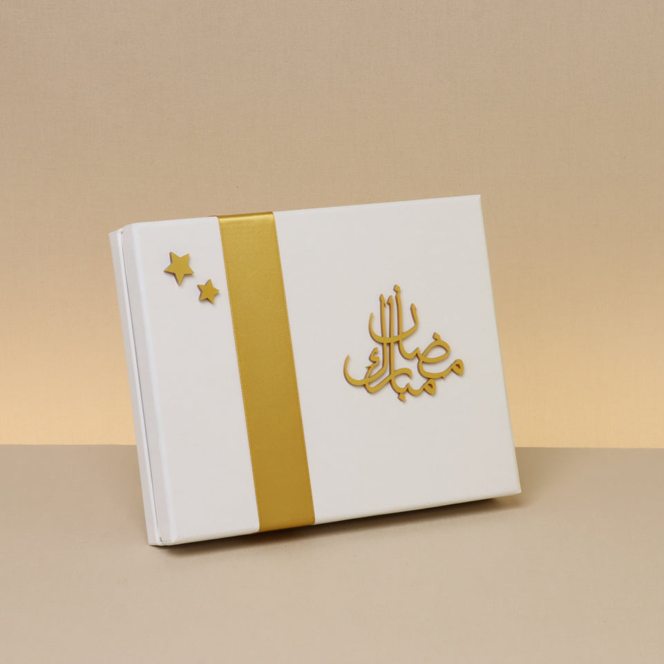 Ramadan kareem acrylic designed premium dates 20P hard box