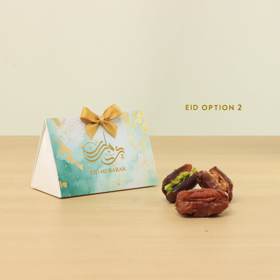 Set of 20 Ramadan Eid Mubarak designed premium nut stuffed dates triangle box giveaway