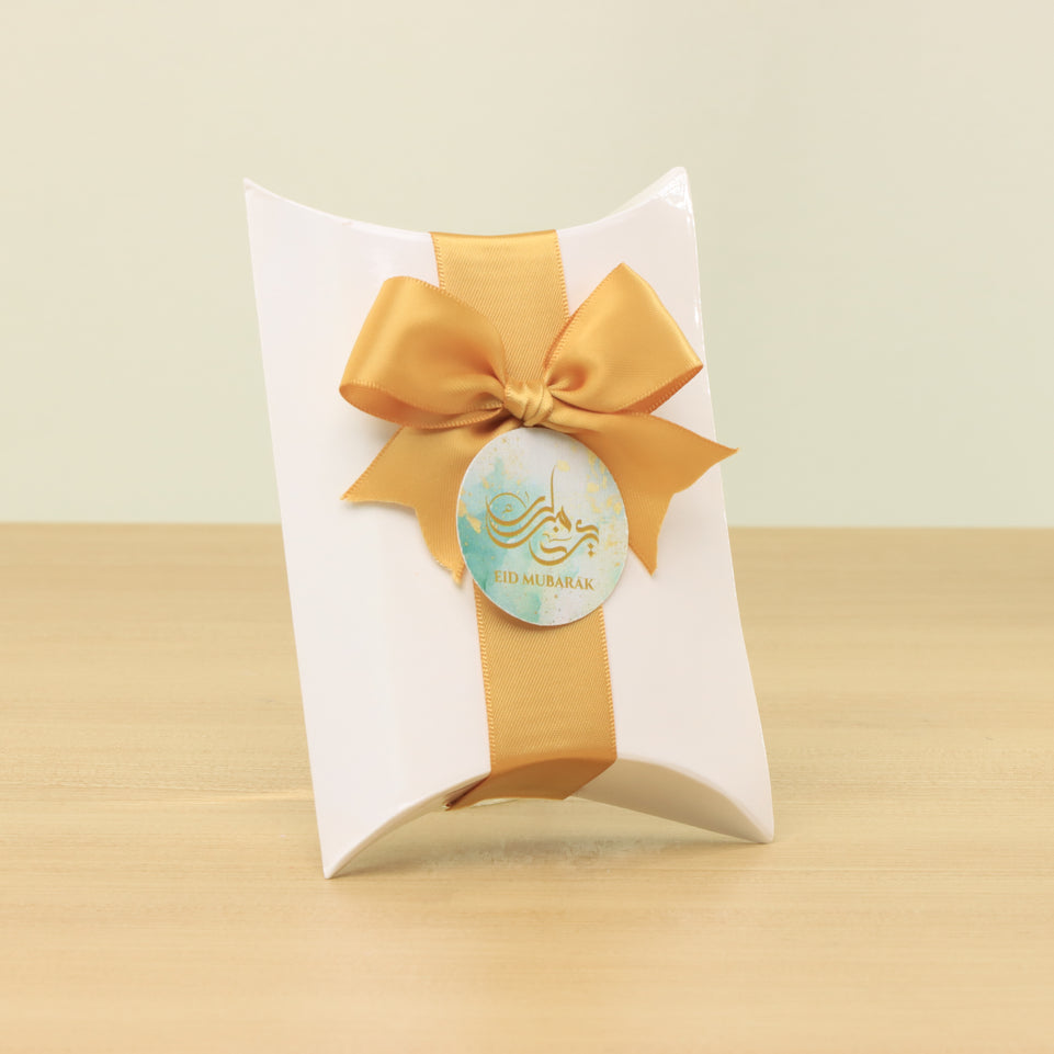 Set of 20 Ramadan Eid Mubarak designed premium nut stuffed dates pillow box giveaway