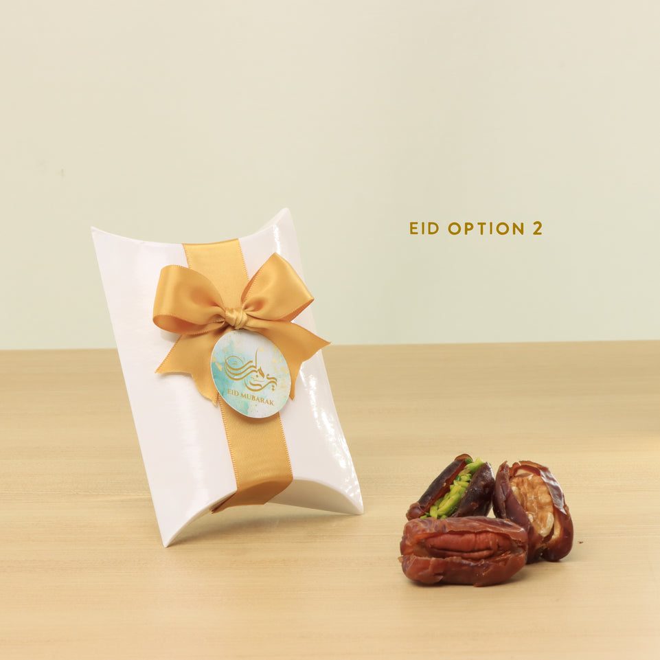Set of 20 Ramadan Eid Mubarak designed premium nut stuffed dates pillow box giveaway