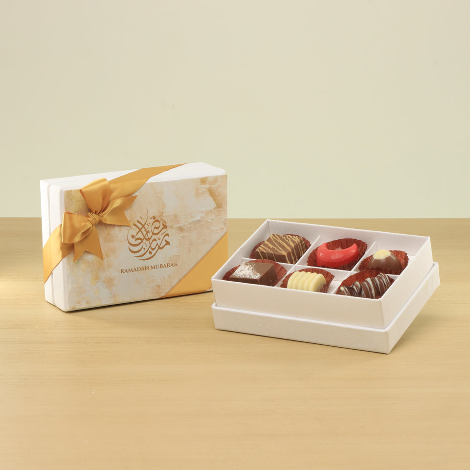 Set of 8 Ramadan Mubarak designed premium chocolate 6P hard box