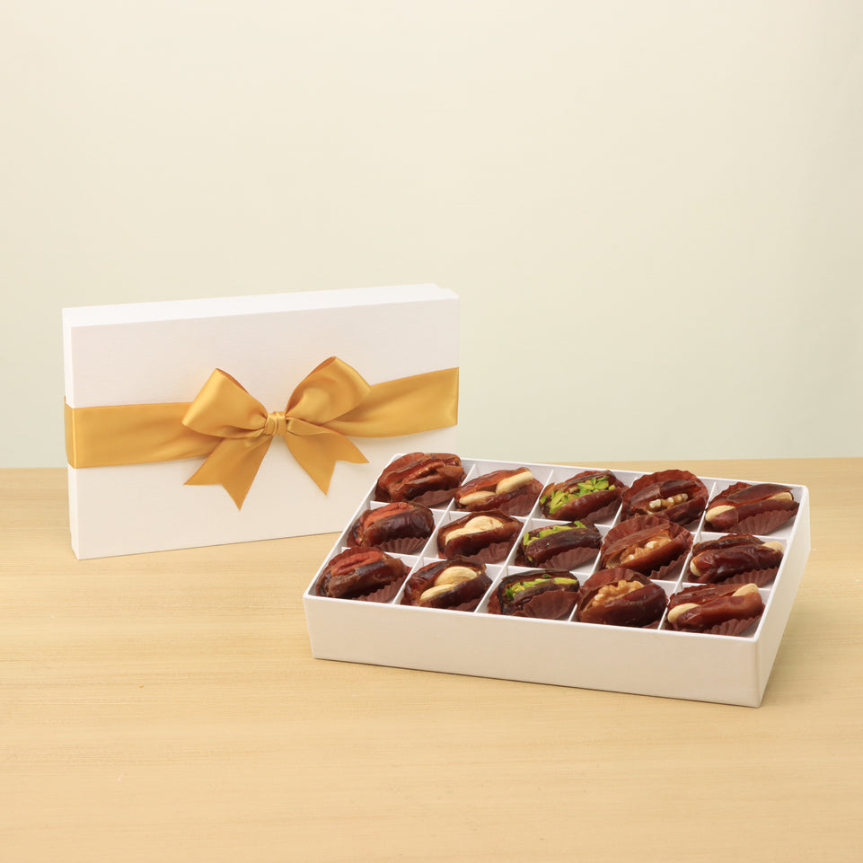 Premium nut stuffed dates 15P hard box