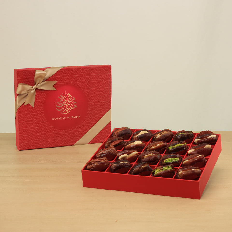 Ramadan Mubarak premium nut stuffed dates 20P red hard box