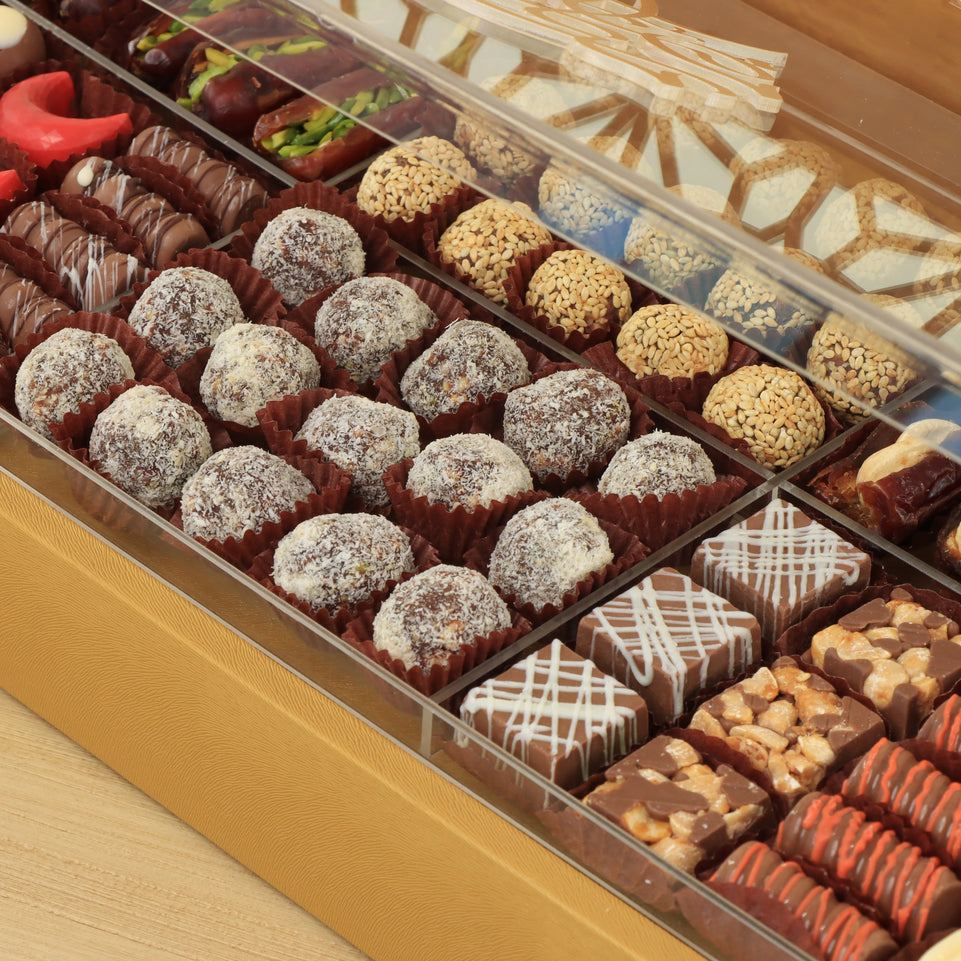 Ramadan Mubarak premium chocolate & sweets medium tray