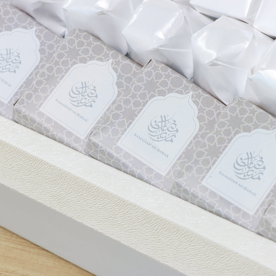 Ramadan Mubarak decorated chocolate large leather tray