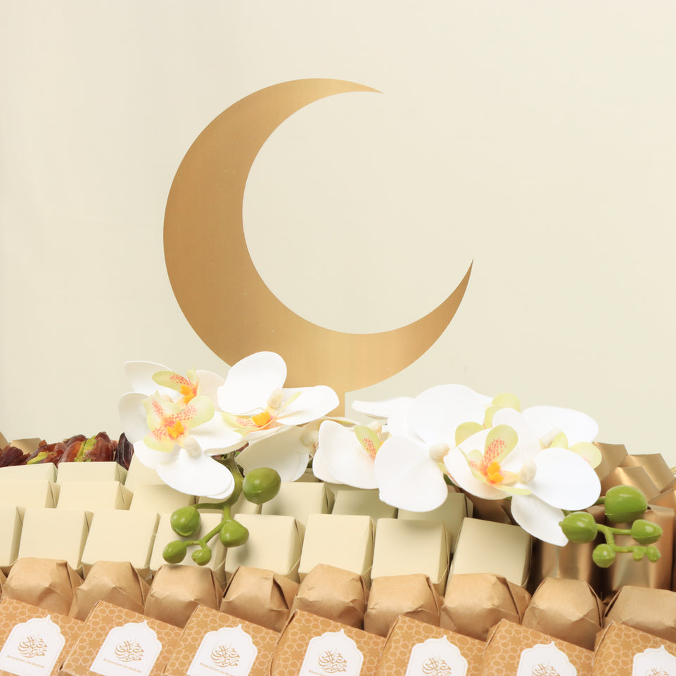 Ramadan Mubarak designed premium chocolate large tray