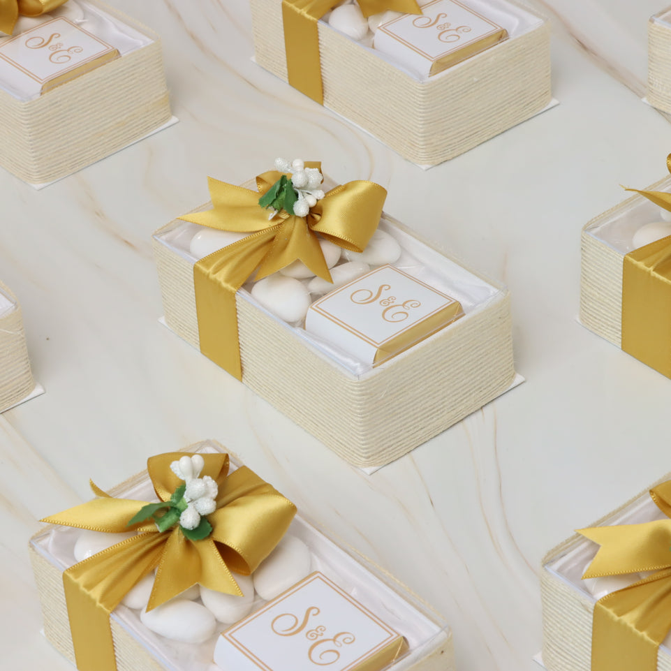 Set of 20 Bridal chocolate and almond dragees box giveaway