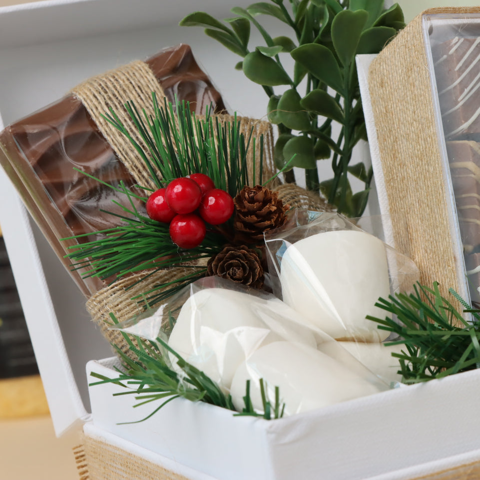 Corporate customized christmas design premium chocolate hamper