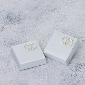 Bridal rings decorated chocolate