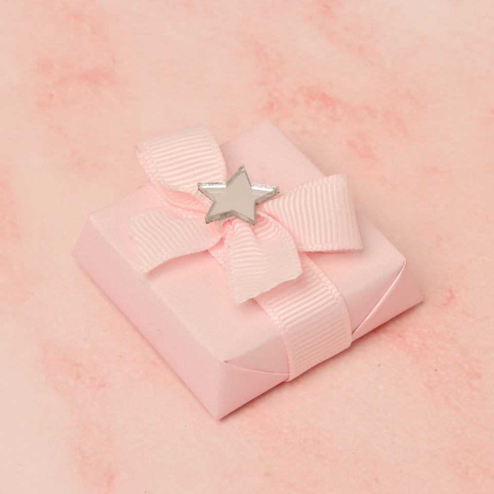 Ribbon & acrylic star decorated premium chocolate