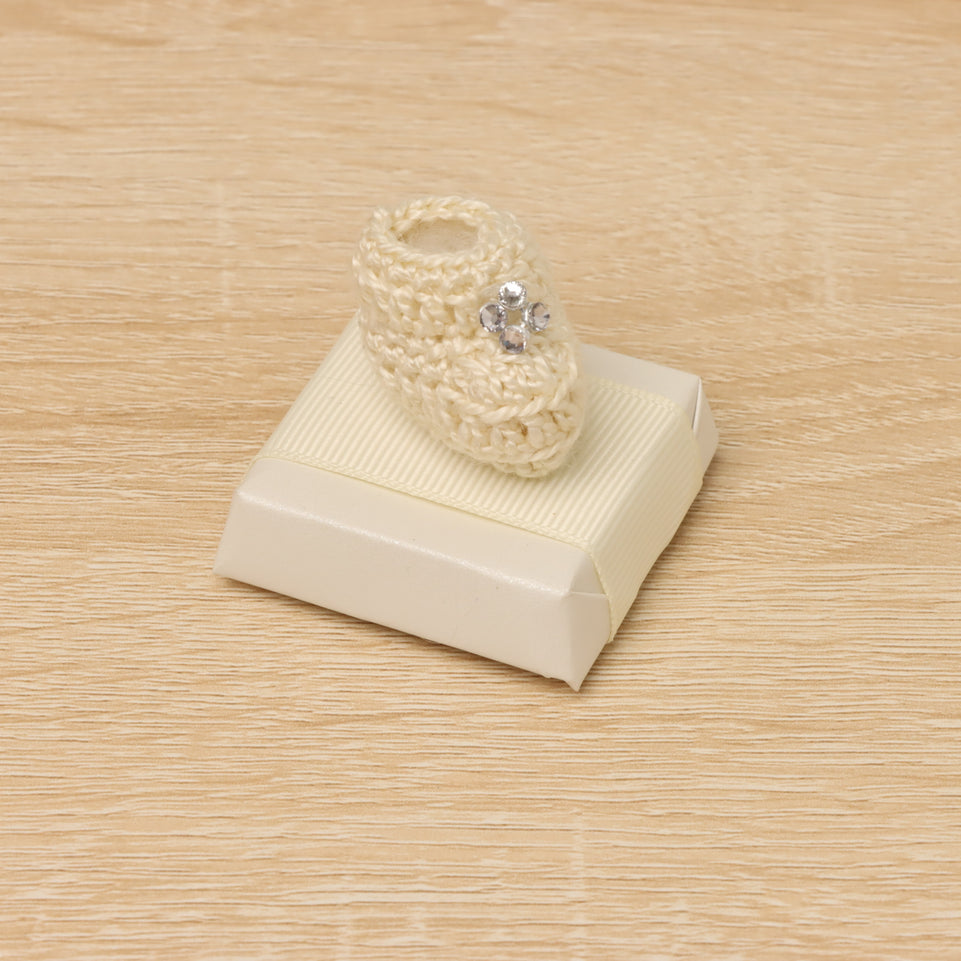 Set of 20 Handmade crochet bootie decorated loose chocolate