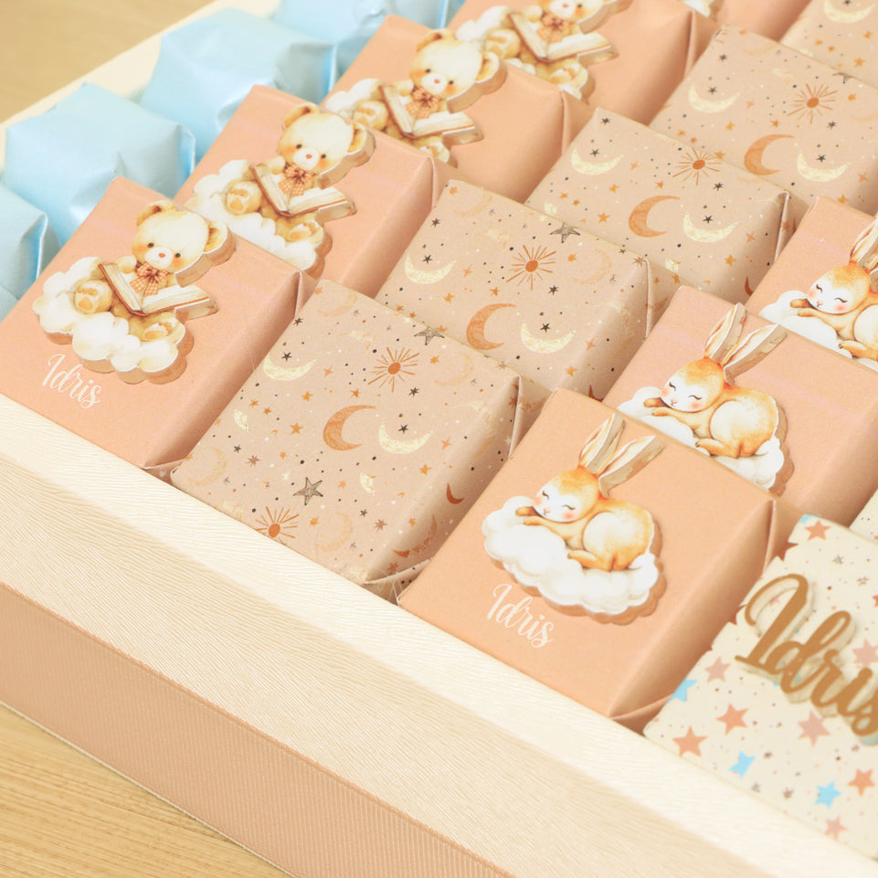 Baby Air balloon theme with acrylic backdrop chocolate medium leather tray