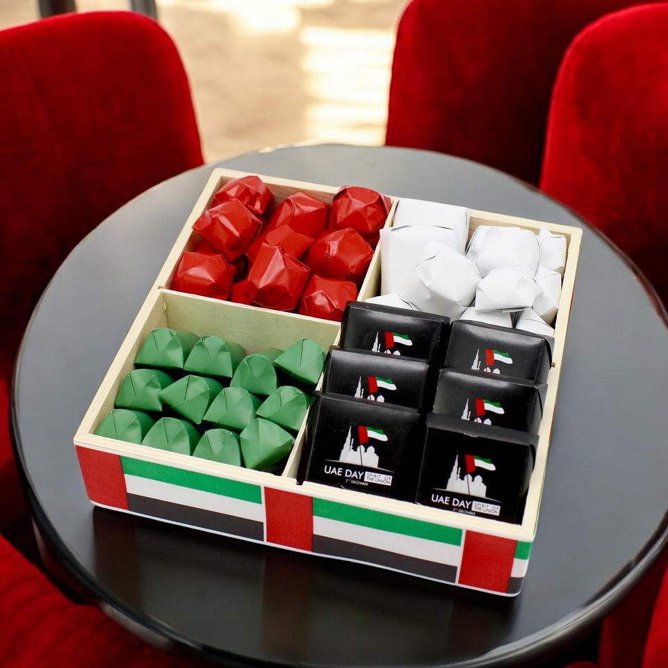 National day designed premium chocolate sectioned wood tray