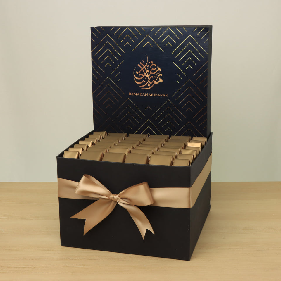 Ramadan Mubarak designed premium chocolate large hamper
