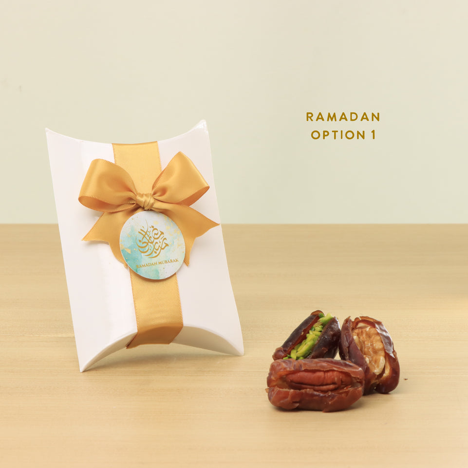 Set of 20 Ramadan Eid Mubarak designed premium nut stuffed dates pillow box giveaway