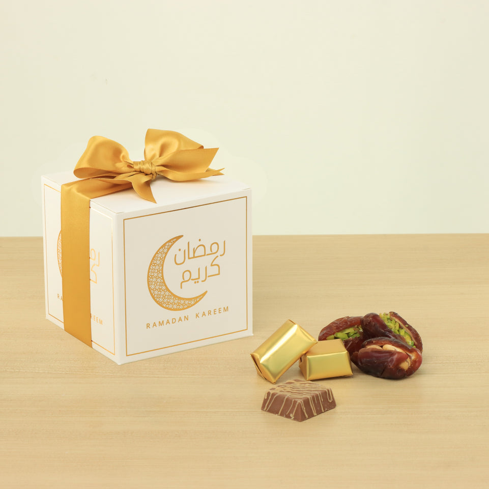 Set of 20 Ramadan Kareem premium chocolate & dates printed cube box