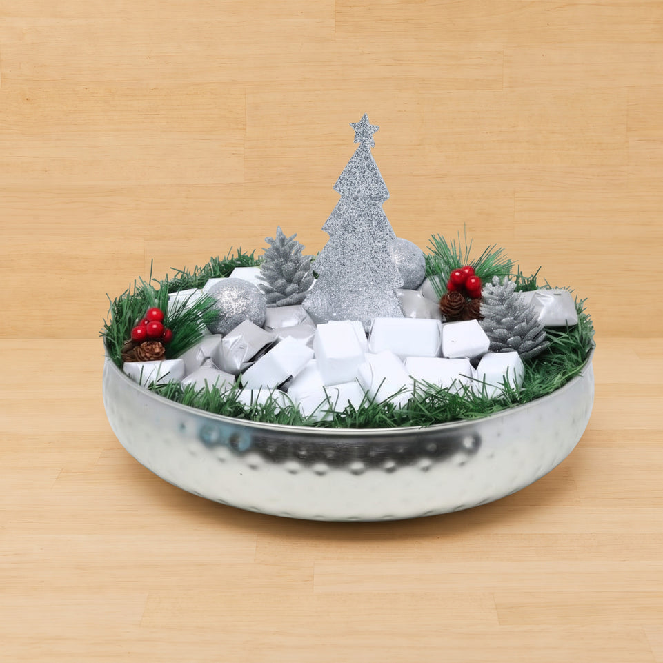 Christmas decorated premium chocolate round metallic tray