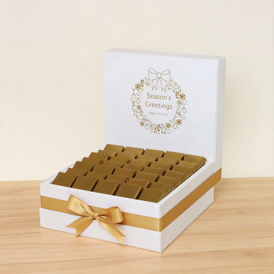 Season's greeting wreath designed premium chocolate large hamper