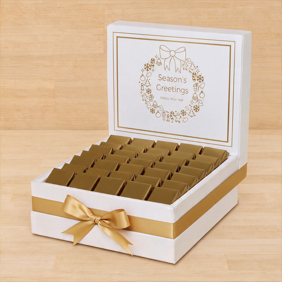 Season's greeting wreath designed premium chocolate large hamper