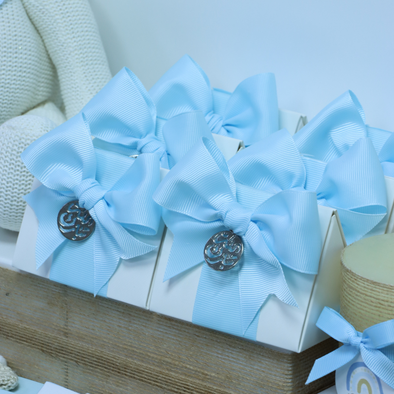 Baby teddy theme personalized chocolate wood stand with personalized backdrop.