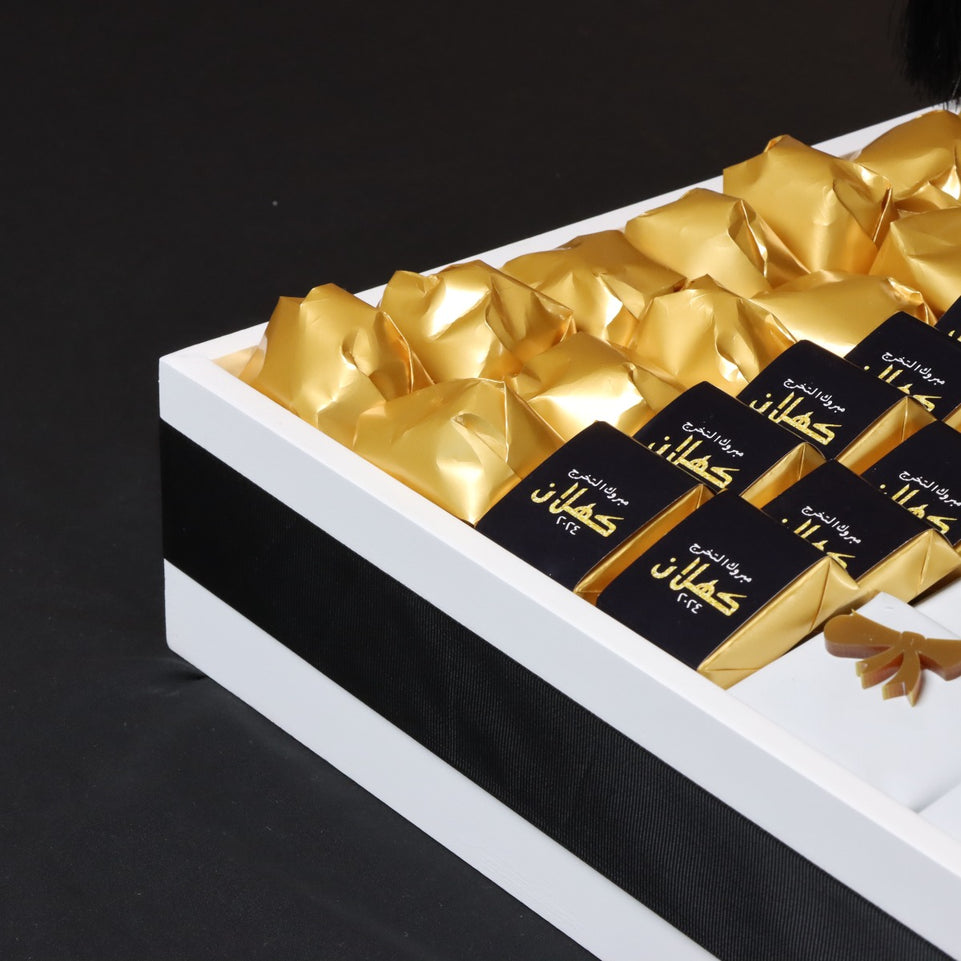 Graduation luxury personalized designed chocolate large wood stand