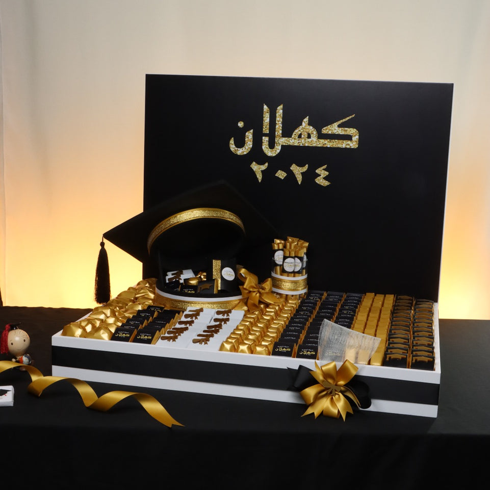 Graduation luxury personalized designed chocolate large wood stand