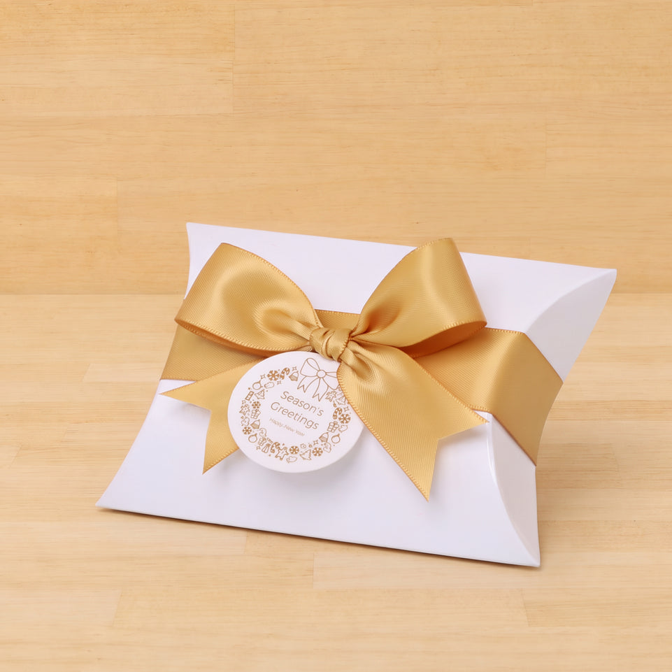 Set of 20 Season's greetings wreath designed premium chocolate pillow box giveaway