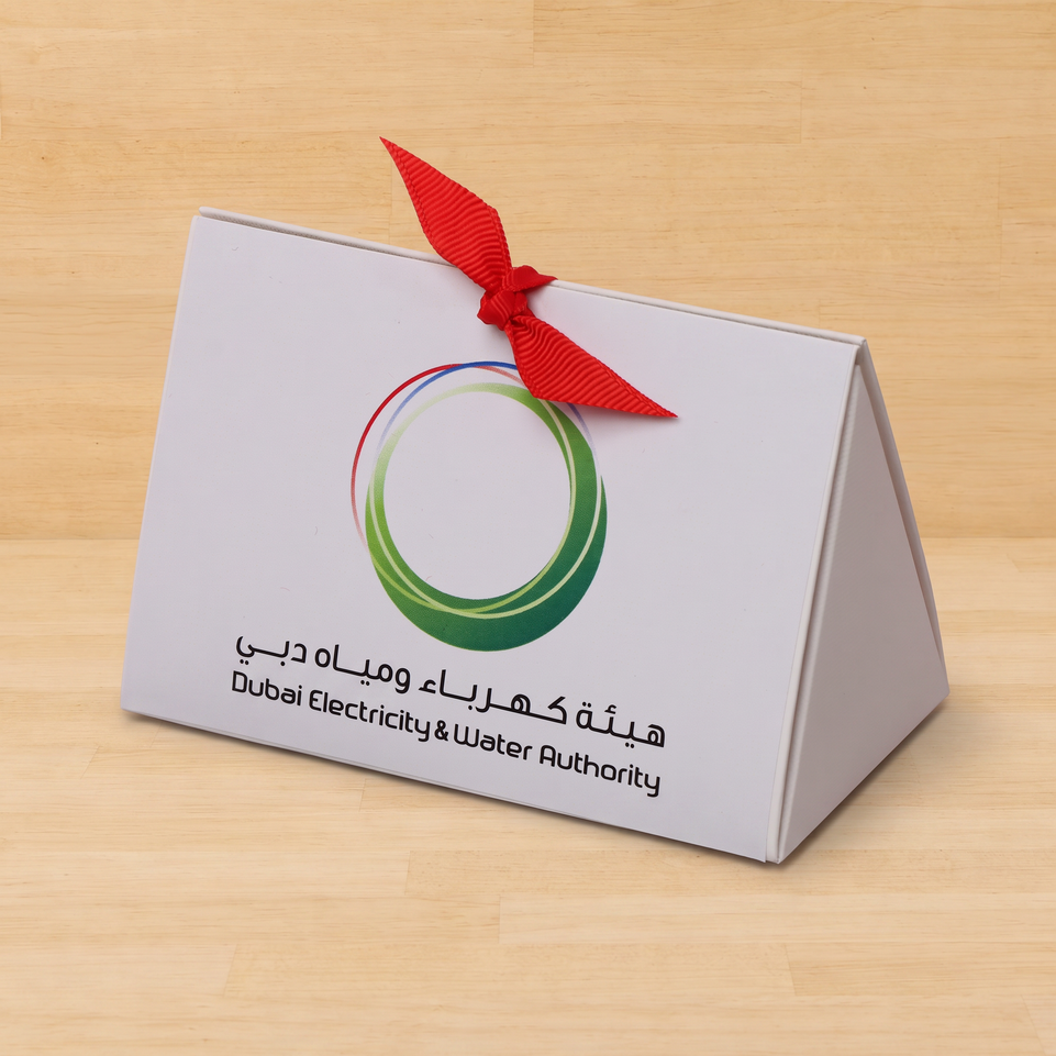 Set of 20 Customized corporate chocolate triangle box
