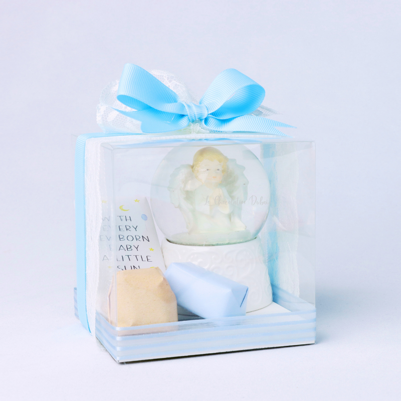 ANGEL GLOBE WITH CHOCOLATE CLEAR BOX