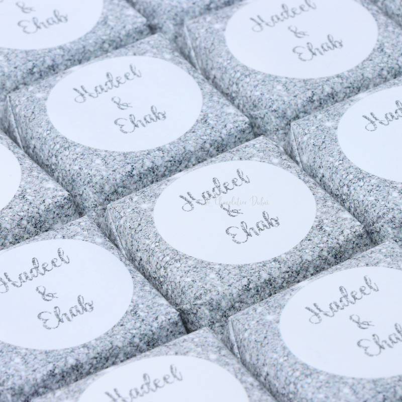 Personalized glittery bridal chocolate