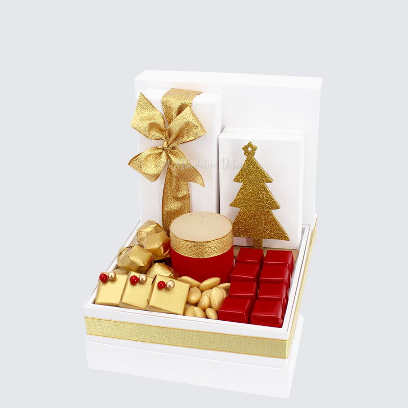 DECORATED CHRISTMAS TREE CHOCOLATE LARGE HAMPER