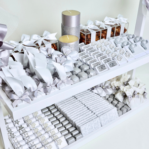 Luxury bridal decorated chocolate & s...