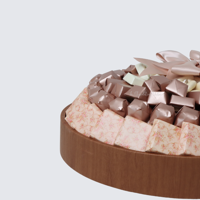 Flower designed chocolate round tray