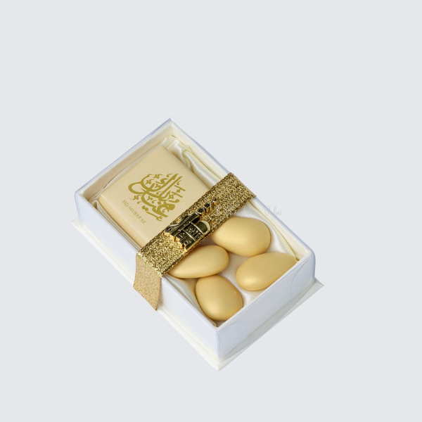 Set of 20 Eid designed chocolate and almond dragees view top box