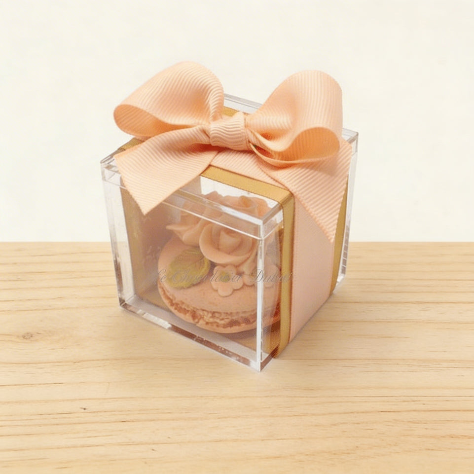 Set of 20 Decorated macaroon acrylic box