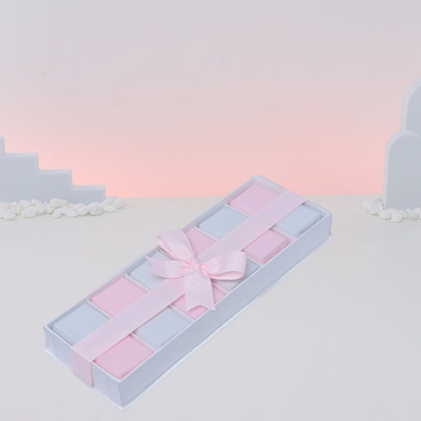 Baby chocolate top view box