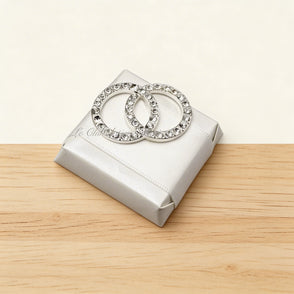 Bridal couple ring decorated loose ch...