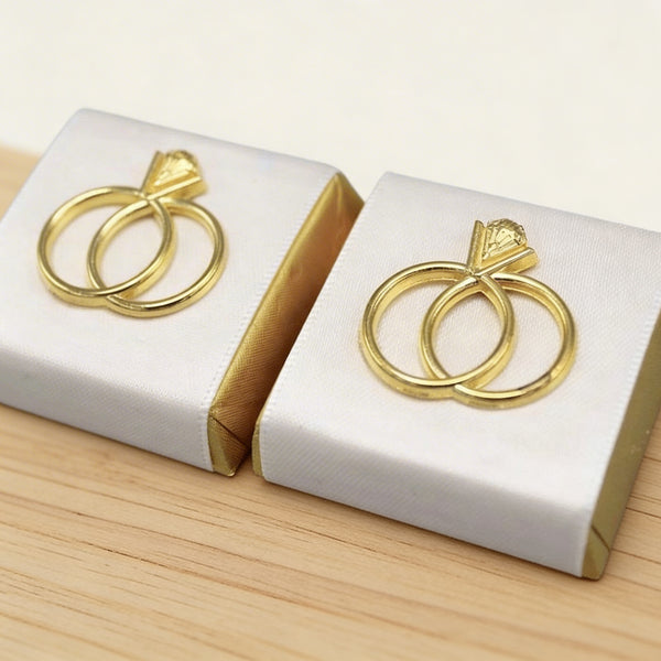 Wedding ring accessory decorated loose chocolate