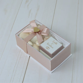 Set of 20 Wedding decorated chocolate...