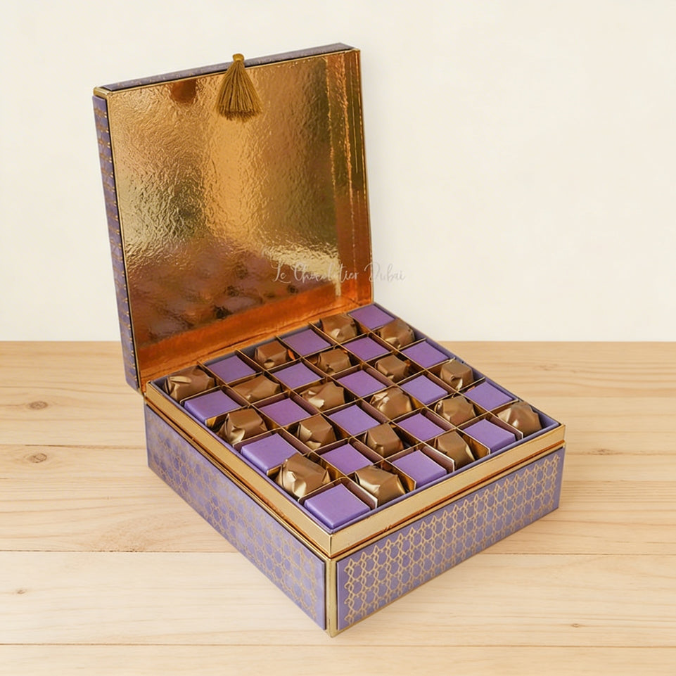Magnetic chocolate hard box