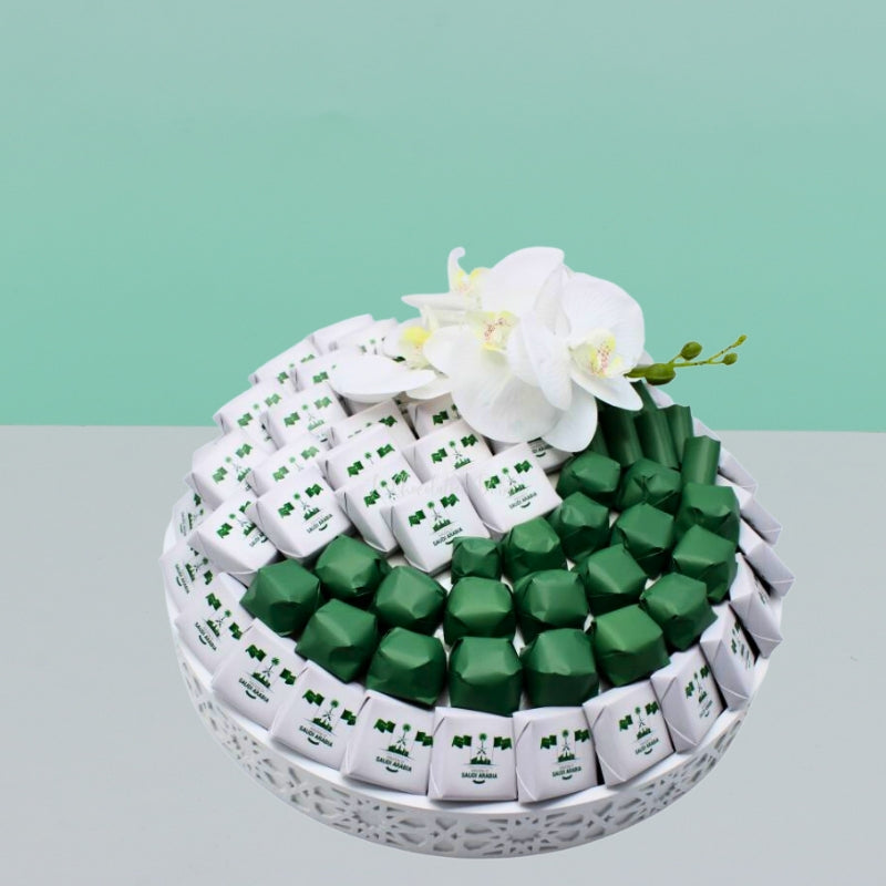 Flower decorated corporate chocolate round tray