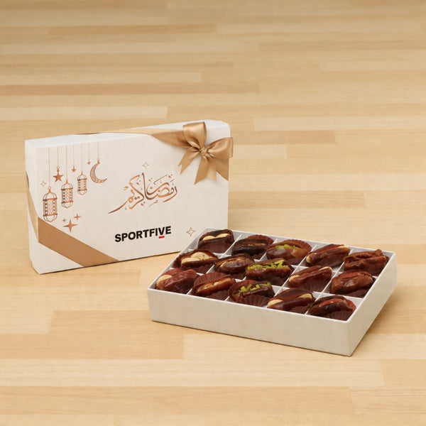 Set of 4 Corporate customize Ramadan Mubarak designed premium nut stuffed dates 15P hard box